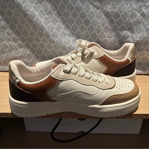 Stradivarius Brown Beige Sneakers 🤎 - Picture 5 of 11